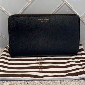 Henri Bendel black XL leather wallet